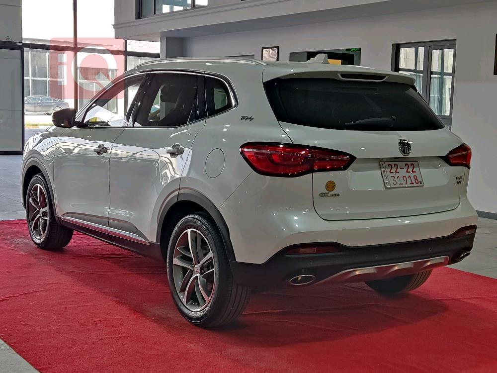 MG HS
